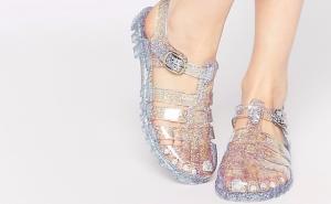 Pamtimo ih: Gumene sandale se vraćaju u modu