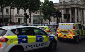 Evakuiran Trafalgar Square zbog sumnjivog paketa