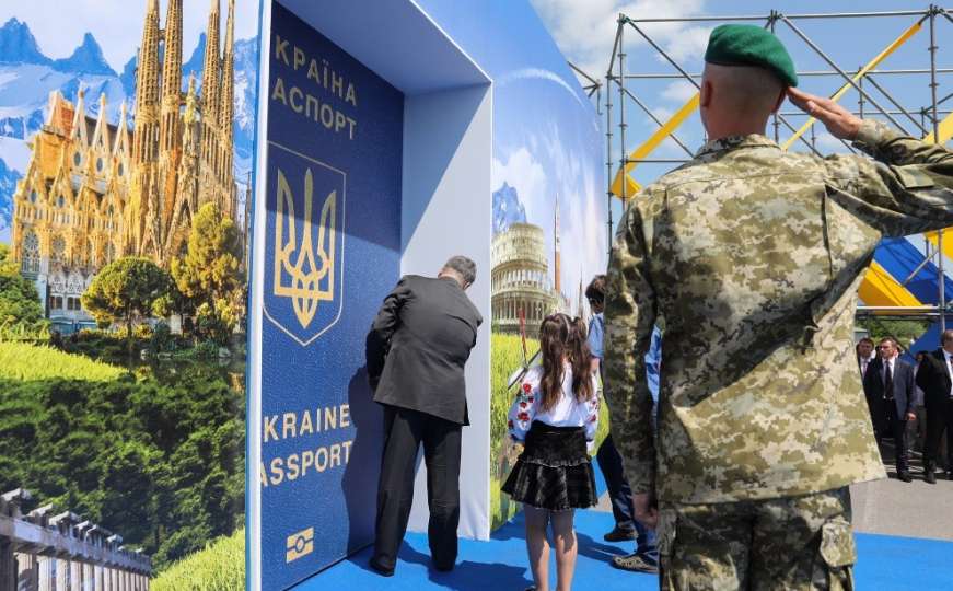Porošenko Ukrajincima simbolično otvorio "vrata" Evropske unije