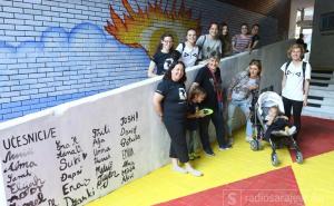 Mladi žele biti dio promjena: Obnovili prostor između zgrada na Ciglanama