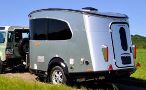 Apsolutno romantično: Airstream Basecamp, kamp-prikolica za dvoje