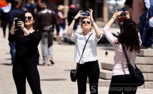 Temperature do 33 stepena, mogući pljuskovi i grmljavina