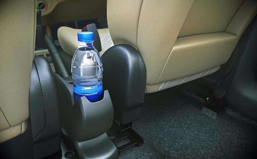 Ne pijte vodu iz flaše koja je stajala u automobilu