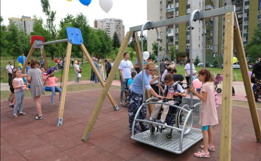 Alipašino Polje: Otvoren prvi park prilagođen djeci s poteškoćama u razvoju