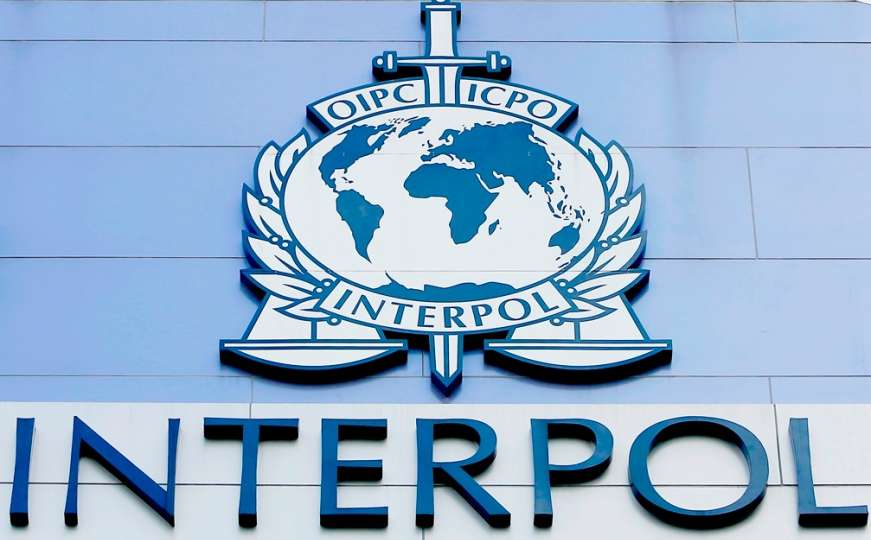 Interpol izdao crvene potjernice za dvojicom građana BiH