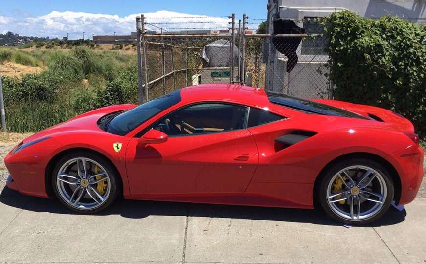 Ukrao skupocjeni Ferrari: Uhvatili ga jer nije imao novca za gorivo