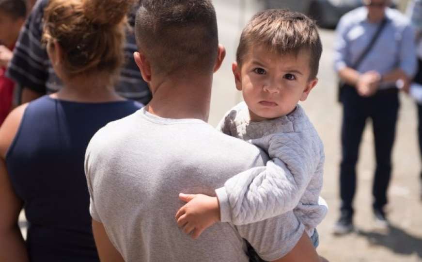 Osam romskih porodica uselilo u nove stanove