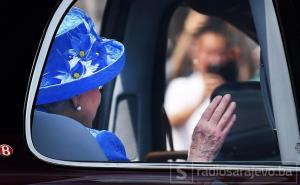 O Brexitu: Kakvu poruku kraljica Elizabeta želi poslati svojim šeširom
