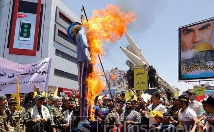 Stotine hiljada Iranaca na ulicama, pale zastave tzv. Islamske države