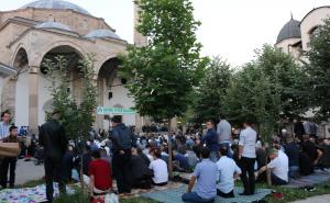 Bajram-namaz u Prištini: Podići glas protiv devijacije islamske vjere 