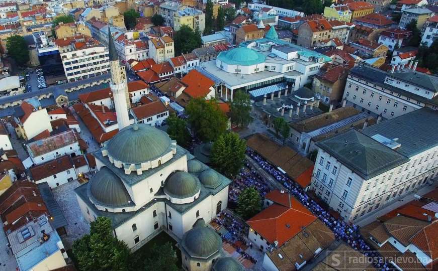 Pogledajte divnu bajramsku atmosferu u Sarajevu snimanu iz zraka