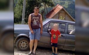 Dječaka odlikaša otac vozi 50 km do škole u autu koji se raspada