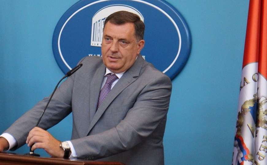 Dodik odlikovao Churkina, Grujičić: Neće biti gradnje spomenika u Srebrenici