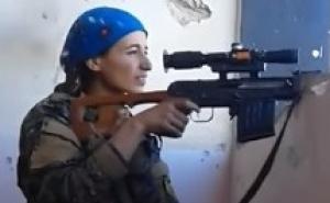 Snajperistkinju promašio metak za dlaku, ona se samo nasmijala 