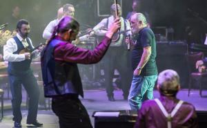 Sve spremno za veliki koncert Balaševića u Tuzli, pogledajte dio probe