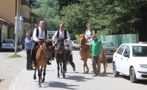 Krenuli konjanici iz Foče: Tradicija koja spaja dva grada i bh. dovišta