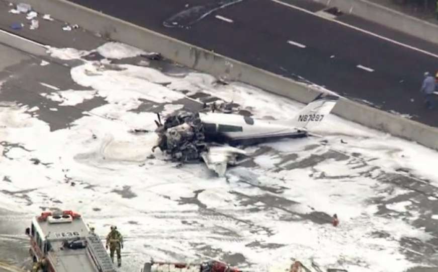 Avion pao u blizini Los Angelesa, dvije osobe povrijeđene