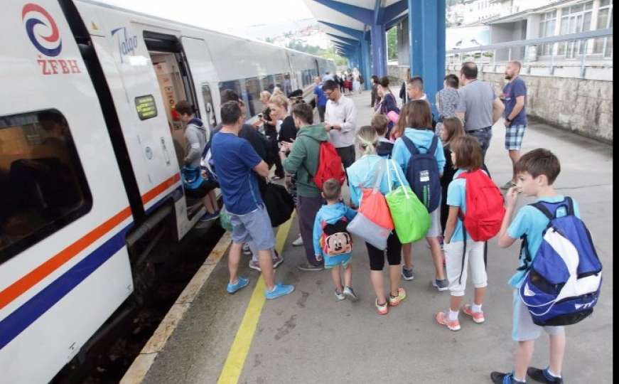 Željeznice FBiH morale udvostručiti broj vagona voza Sarajevo - Čapljina