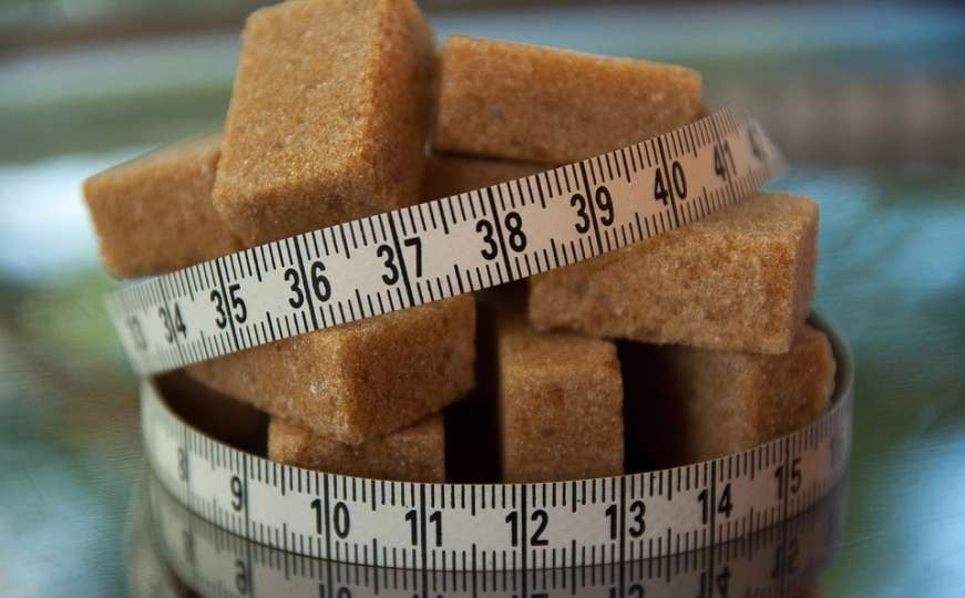 Tri načina da smanjite unos šećera