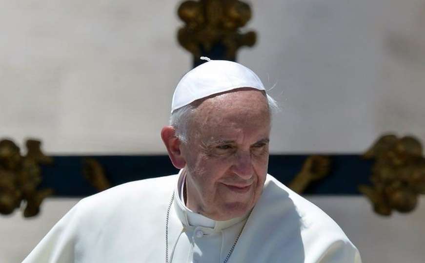 Papa smijenio konzervativnog teologa koji se ne slaže sa vizijom inkluzivne Crkve