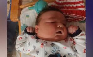 Rodila bebu tešku preko sedam kilograma