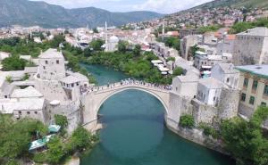 Ona koja na Musali pjevuši: hajdemo kući, tata, hajdemo kući, tata
