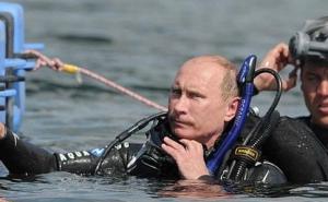 Putin se kasno budi, jede obilato i pliva satima