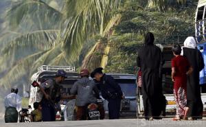 Stotinu budista kamenjem i palicama napalo sedmoricu Rohinja muslimana