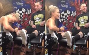 Tattoo umjetnik zaprosio djevojku na neobičan način