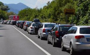 Kolone na graničnim prijelazima: Najduže se čeka na Doljanima i Ivanici