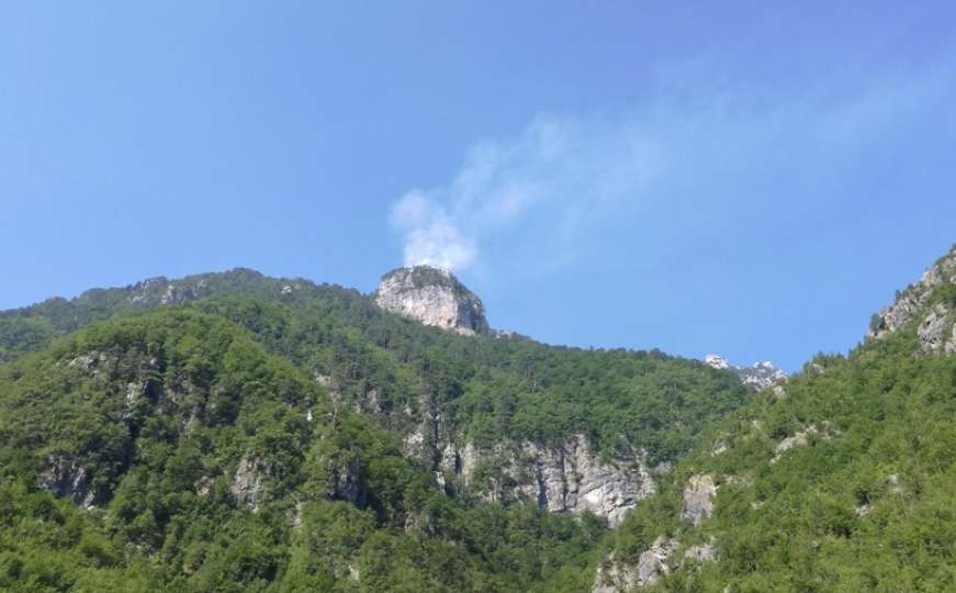 Ugašeni požari u Ravnom i Neumu, dimi se na Čvrsnici