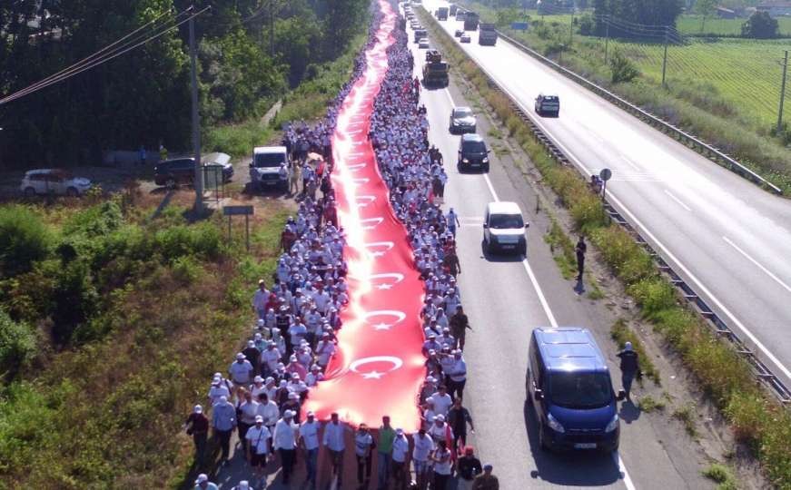 Hiljade ljudi na maršu pravde, Erdogan traži zabranu mirnog protesta