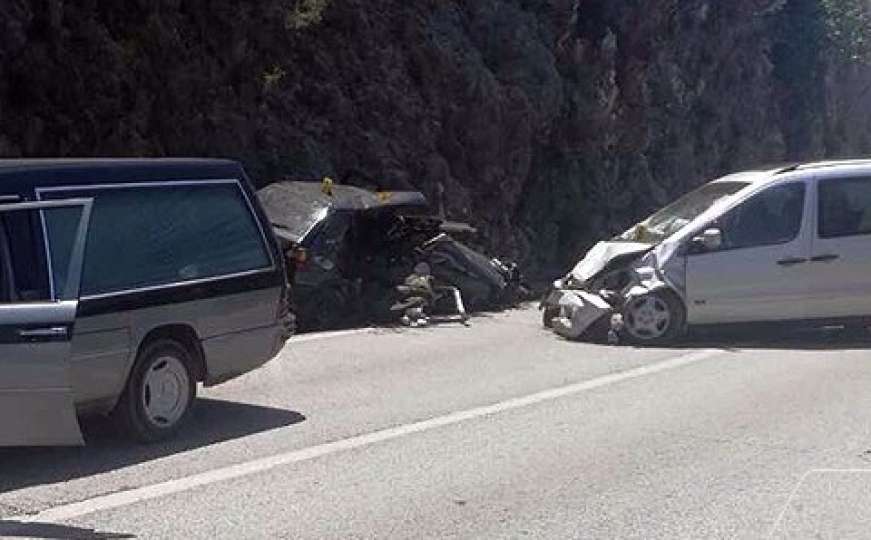 Nesreća kod Čapljine: Poginula jedna osoba, saobraćaj potpuno obustavljen