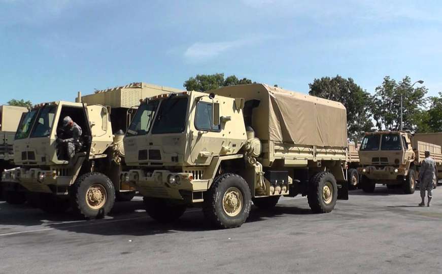 SAD dopremile još 600 vojnih kamiona opreme: Sprema li se nova kriza u Afganistanu