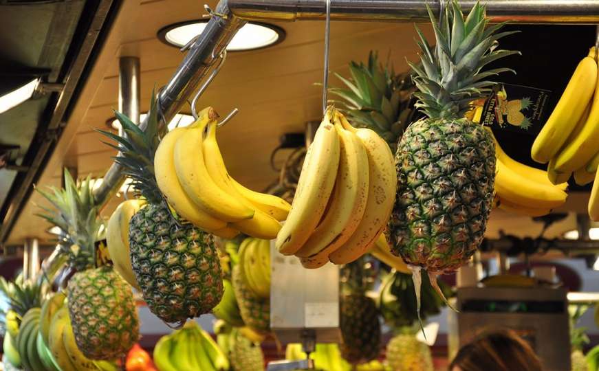 Ananas, banane i mlijeko pomažu kod nesanice