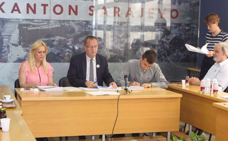 Potpisani ugovori za dodjelu stanova pripadnicima boračke populacije