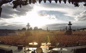 Kako 65.000 ljudi pjeva kultni hit uz zalazak sunca