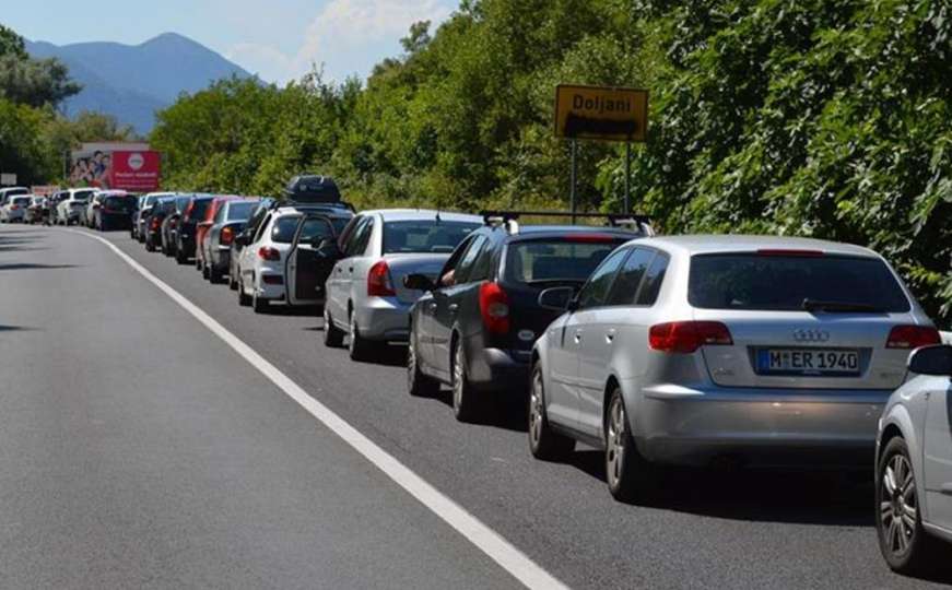 Na graničnom prijelazu Doljani na izlazu iz BiH čeka se 2,5 sata 