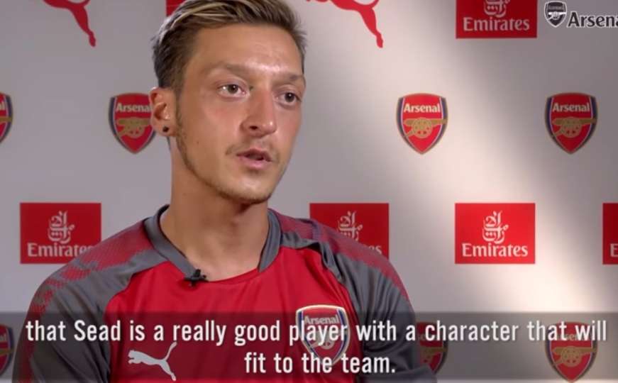 Kolašinac zadivio Özila: Sead ima karakter koji odgovara Arsenalu