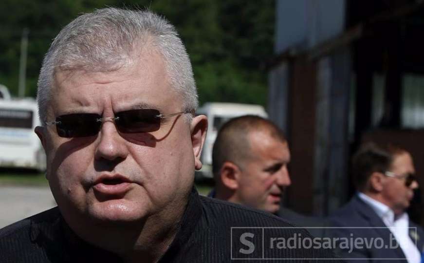 Nenad Čanak: Za genocid u Srebrenici odgovaran je Ratko Mladić