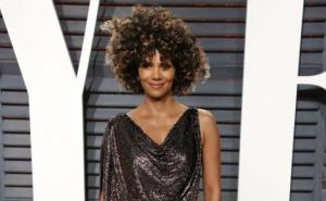 Iako ima 6 prstiju, poznata glumica se ne odriče prekrasnih sandala