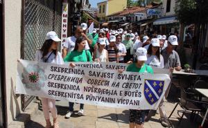 Građani Skoplja poručili da nikada neće zaboraviti Srebrenicu 