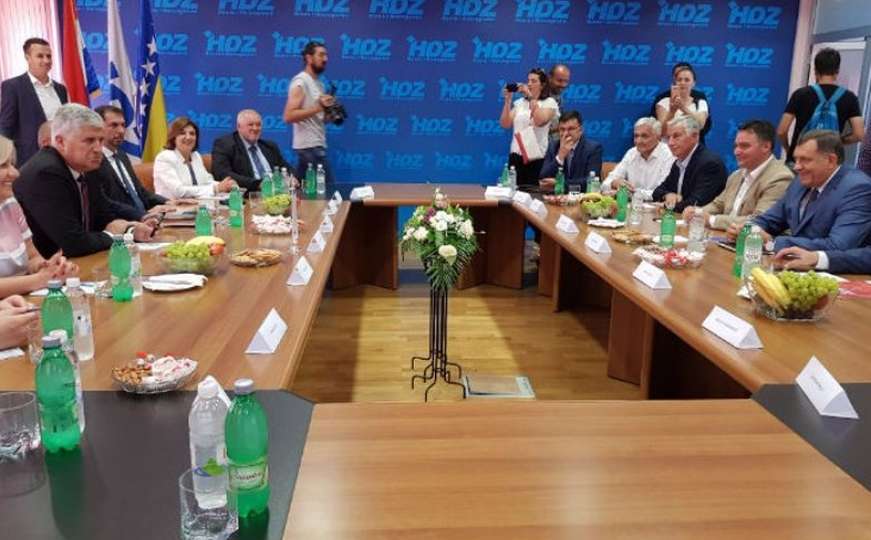Dodik nakon sastanka s Čovićem: OSA je za nas neprijateljska organizacija