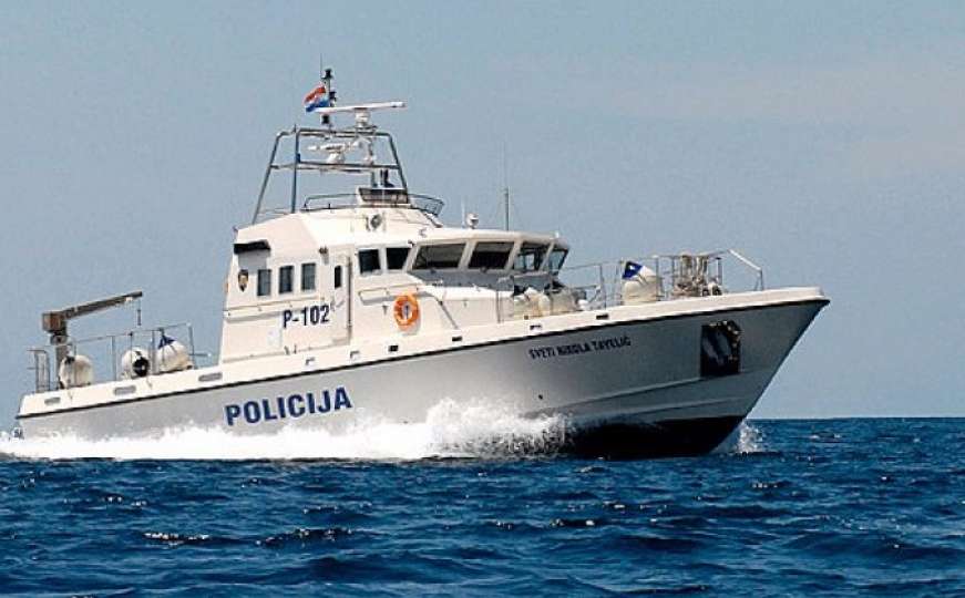 Potraga za nestalom osobom u pomorskoj nesreći između Pelješca i Korčule