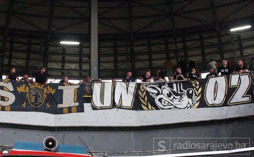 Navijači AIK-a stigli na stadion Grbavica