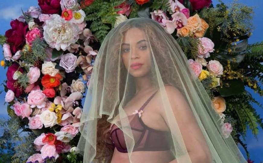 Beyonce objavila prvu fotografiju novorođenih blizanaca