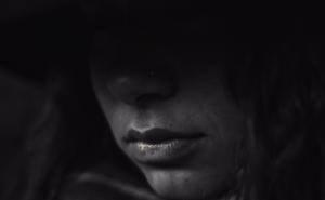 Mladići grupno silovali djevojčicu, policija pokucala na vrata i otišla