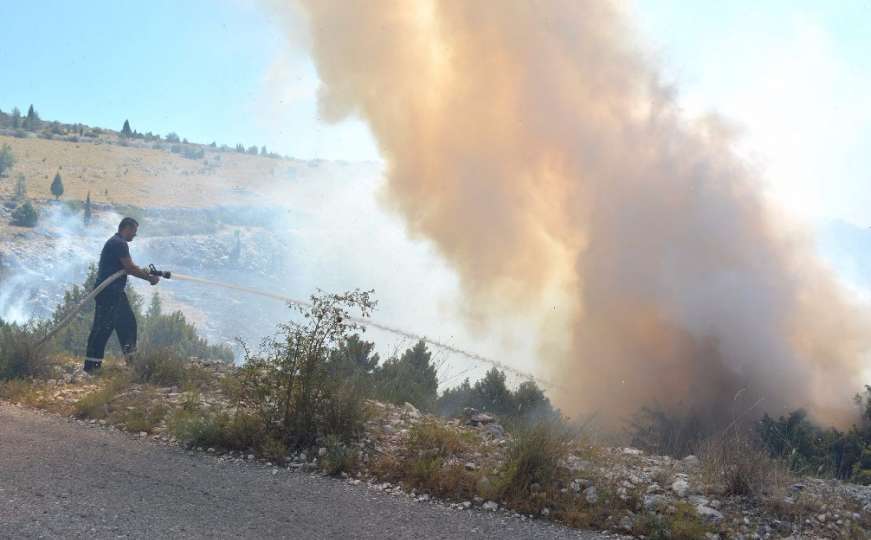 Vatrogascima potreban helikopter Oružanih snaga BiH za gašenje požara