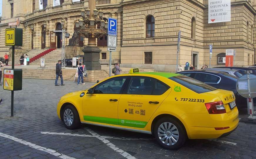 Za 14 kilometara taksista strankinji naplatio 280 eura