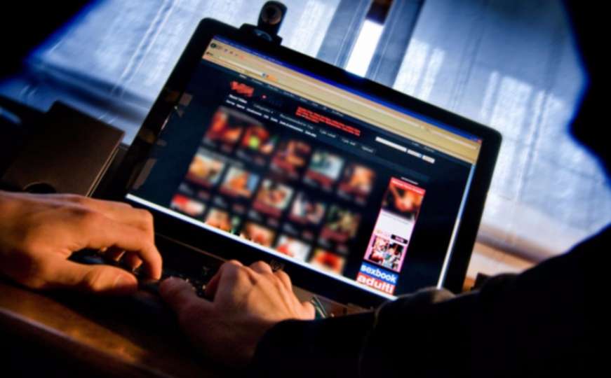 Pornografski sajtovi od aprila 2018. traže dokaz o punoljetstvu